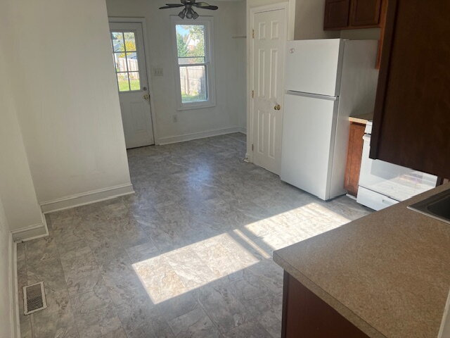 Foto del edificio - 818 Broadway