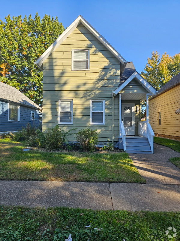 Building Photo - 4004 Sackett Ave