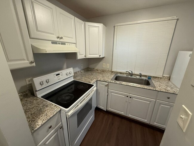 Building Photo - 138 Franklin St