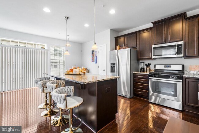 Foto del edificio - 5000 Forest Pines Dr