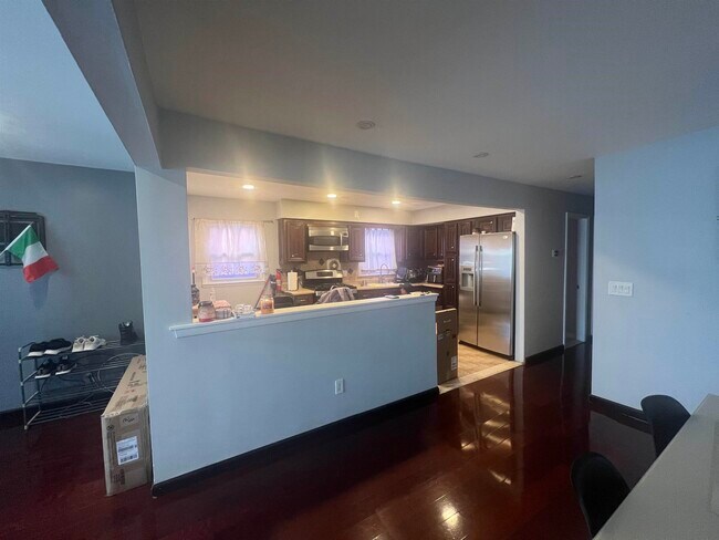 Foto del edificio - 1325 46th St