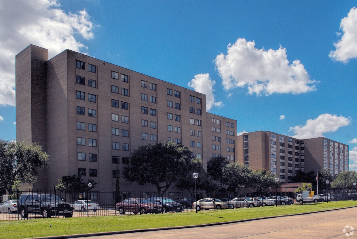 Foto del edificio - Goldberg B'nai B'rith Towers