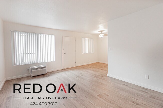Foto del edificio - 7947 Reseda Blvd