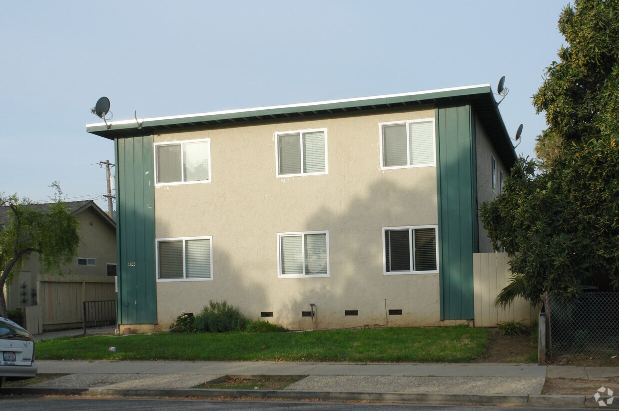 Building Photo - 7233 Rosanna Street