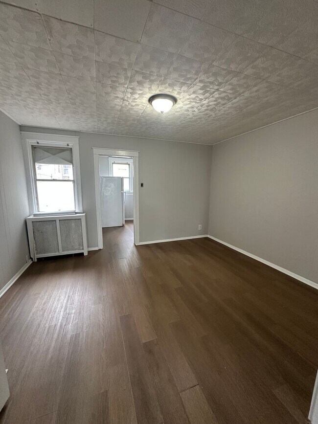 Foto del edificio - 420 Woodcliffe Rd