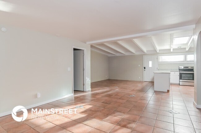 Foto del edificio - 5913 E Lester Dr