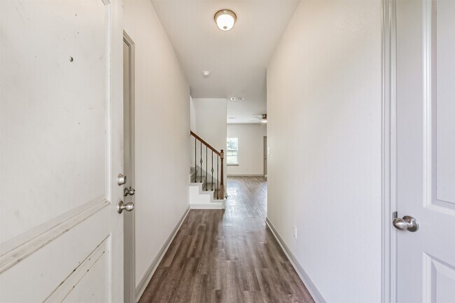 Foto del edificio - 914 Shady Ln