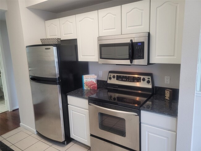 Building Photo - 1330 Old Spanish Trl