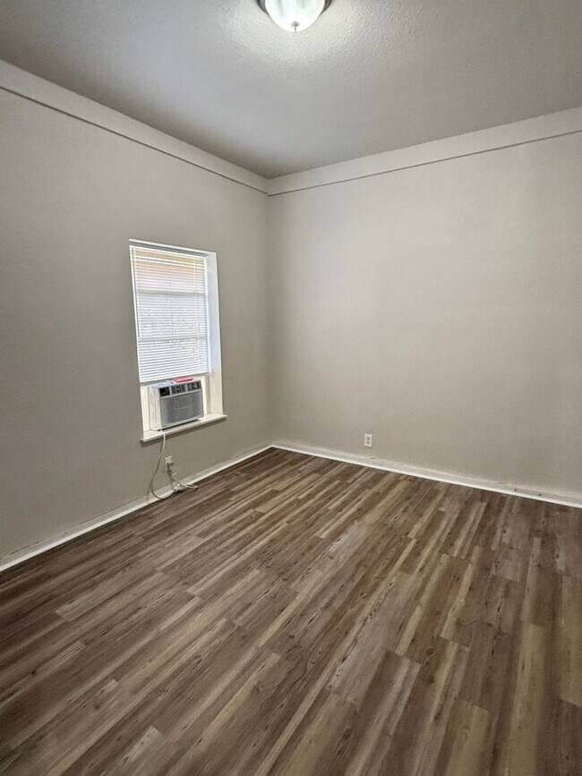 Foto del edificio - 206 E Sabine St