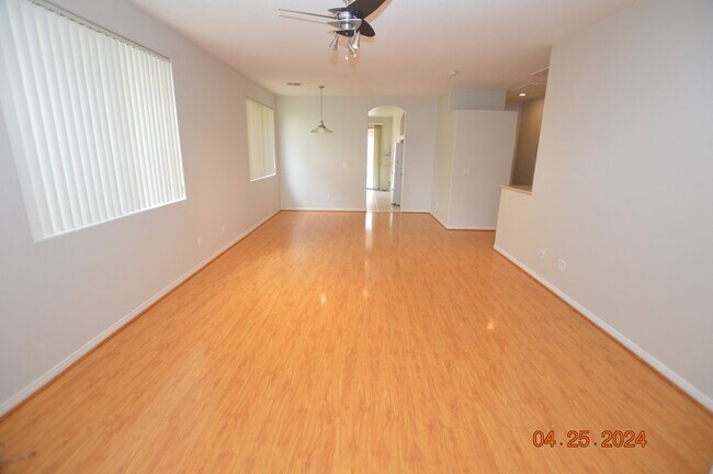 Foto del edificio - 8072 Sapphire Cove Ave