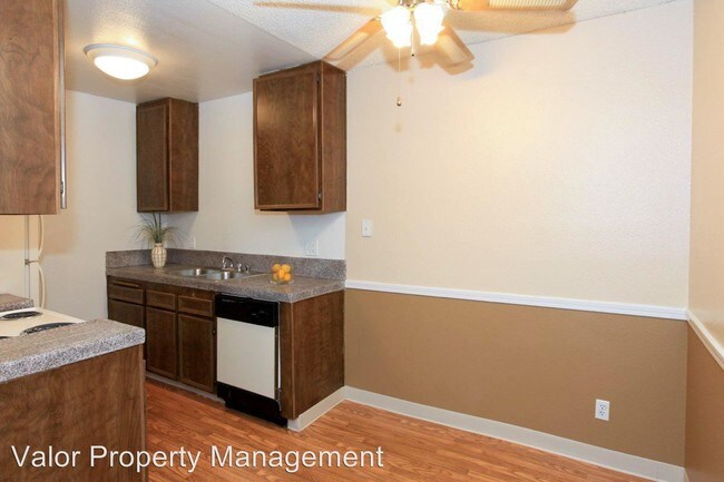 Building Photo - 8320 Fanita Dr