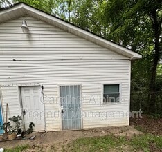 Building Photo - 2512 Finchley Dr