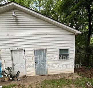 Building Photo - 2512 Finchley Dr