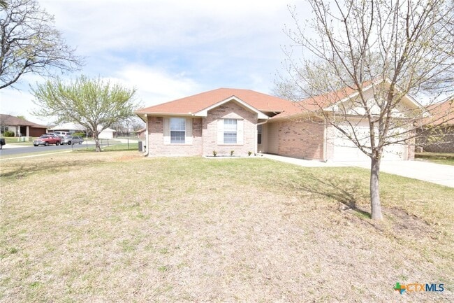 Foto del edificio - 4201 Bluestem Ln