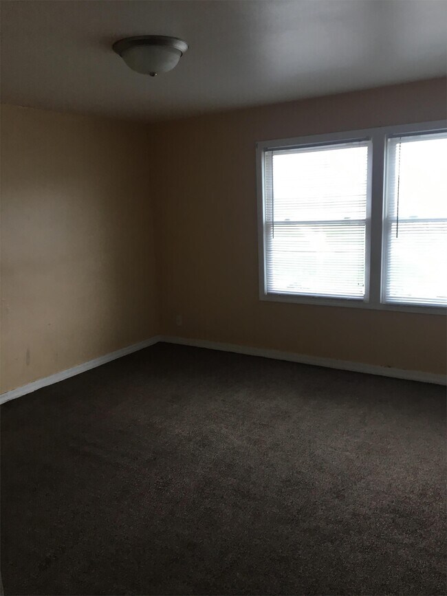 Foto del edificio - 1237 W Mullan Ave