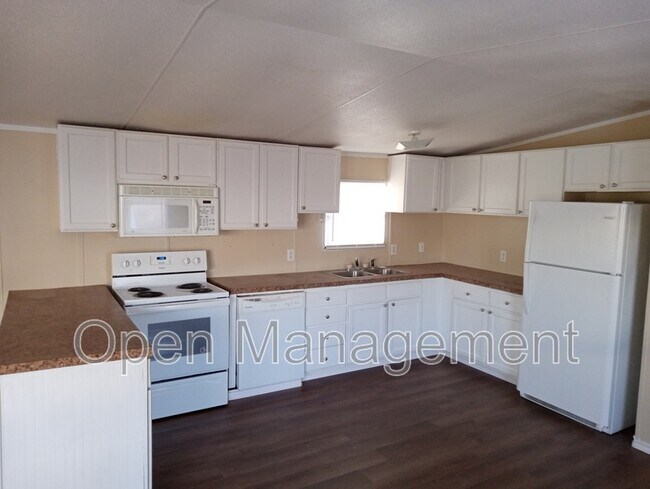 Building Photo - 3070 Ochoco St