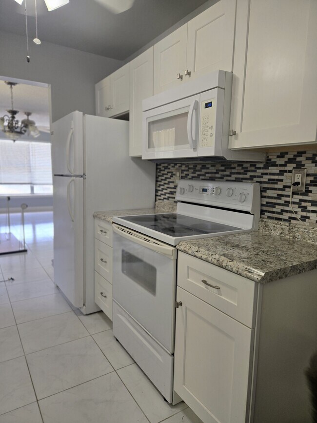 Building Photo - 8205 NW 61st St