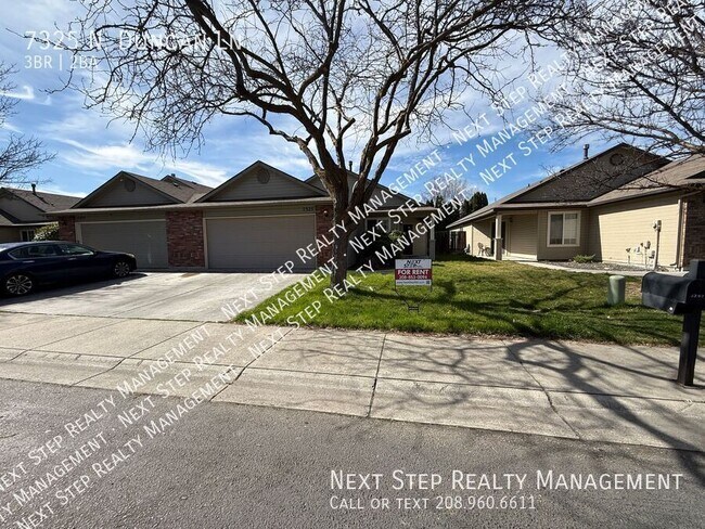 Foto del edificio - 7325 N Duncan Ln