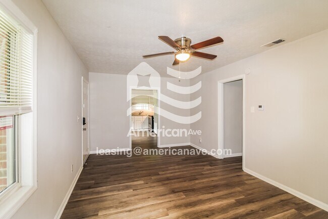 Foto del edificio - 2227 Danbury Dr