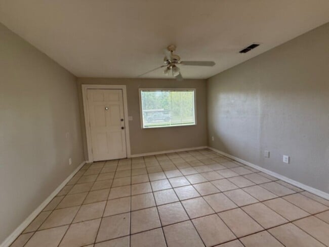 Foto del edificio - Great Value for 3 Bedroom with Large Fence...