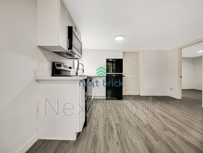 Foto del edificio - 221 Cedar Ave