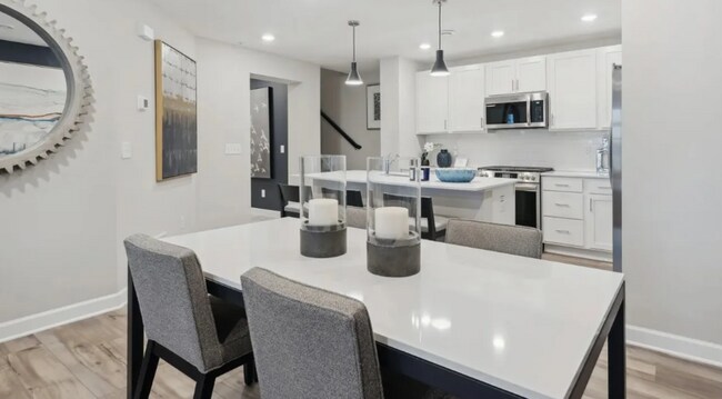 Foto del edificio - ? New Construction Townhome Available – Modern Living, Zero Hassle! ?
