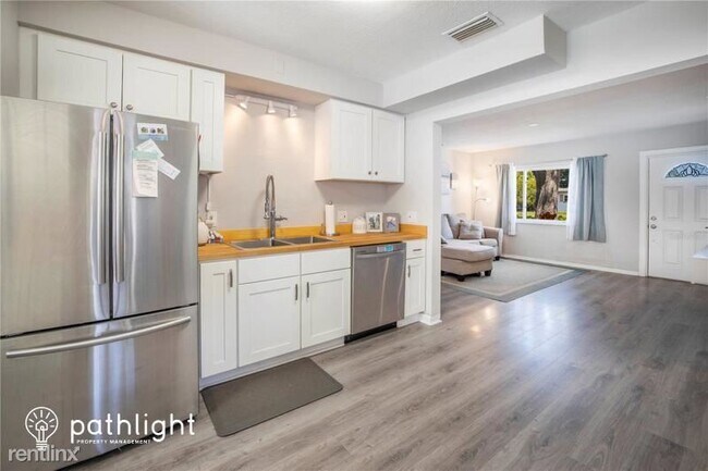 Foto del edificio - 3 br, 2 bath House - 3300 Kingston Street ...