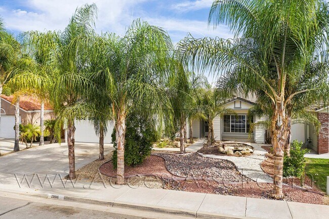 Foto del edificio - Spacious 4 Bed/2 Bath Single Story Home With Pool In A Wonderful Neighborhood In Menifee!
