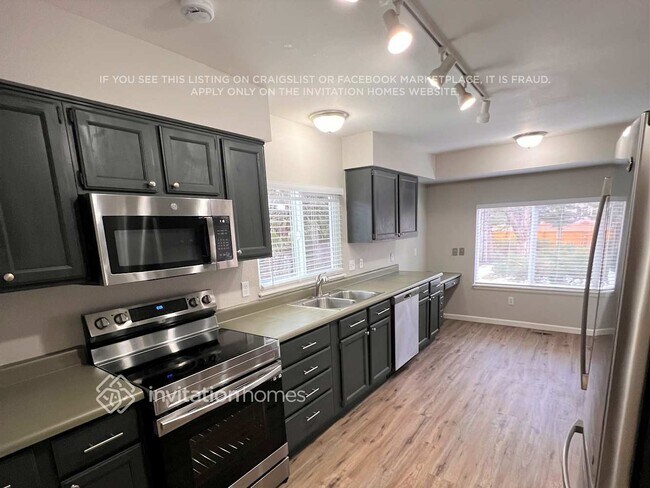 Foto del edificio - 9731 Burntwood Ct