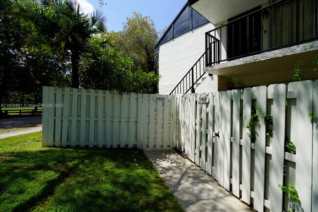 Foto del edificio - 15402 SW 85th Terrace