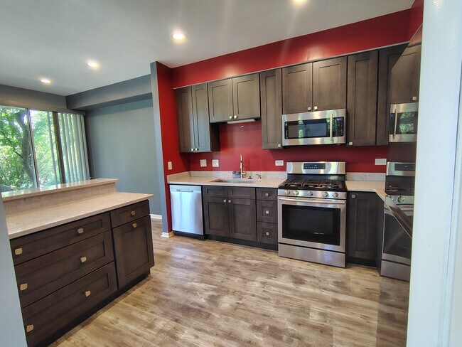 Foto del edificio - 667 Woodhaven Dr