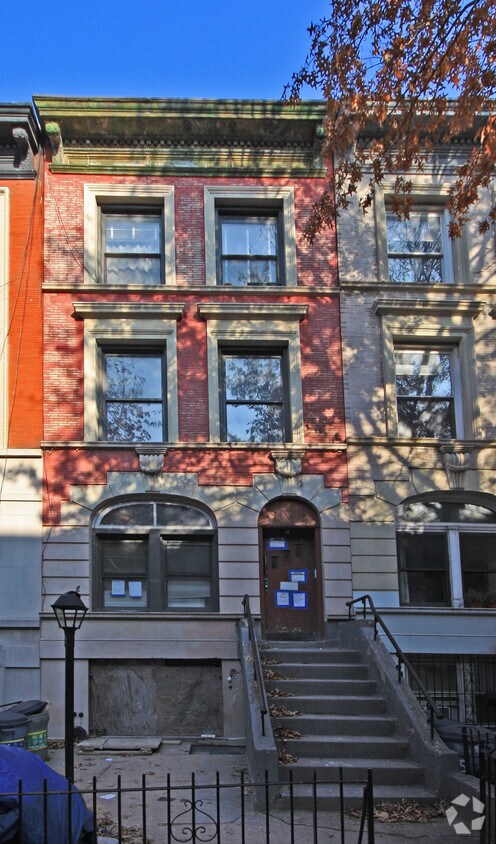 Primary Photo - 571 7th St