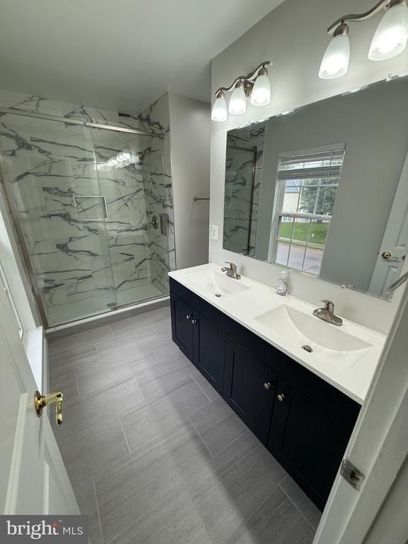 Foto del edificio - 16919 Gentle Wood Ln