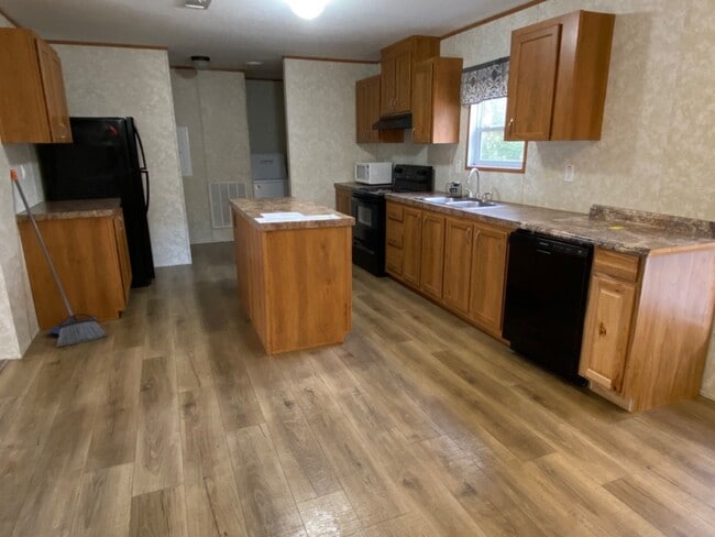 Foto del edificio - Newer 3 bedroom, 2 bath manufactured home ...