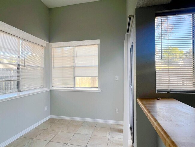 Foto del edificio - 18586 N Lyford Dr