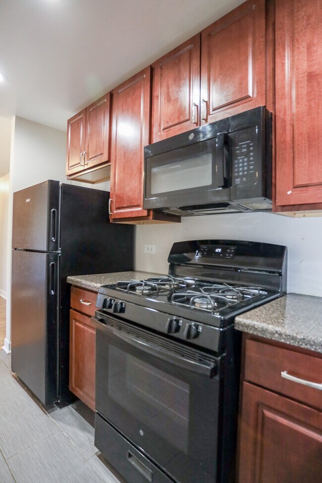 Foto del edificio - 1775 W Highland Ave