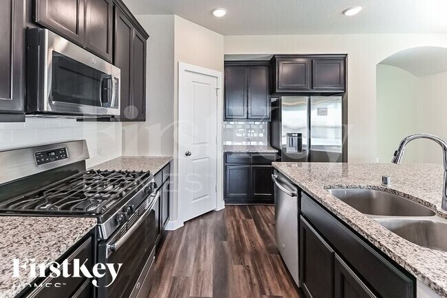 Foto del edificio - 12319 Summerbrook Dr