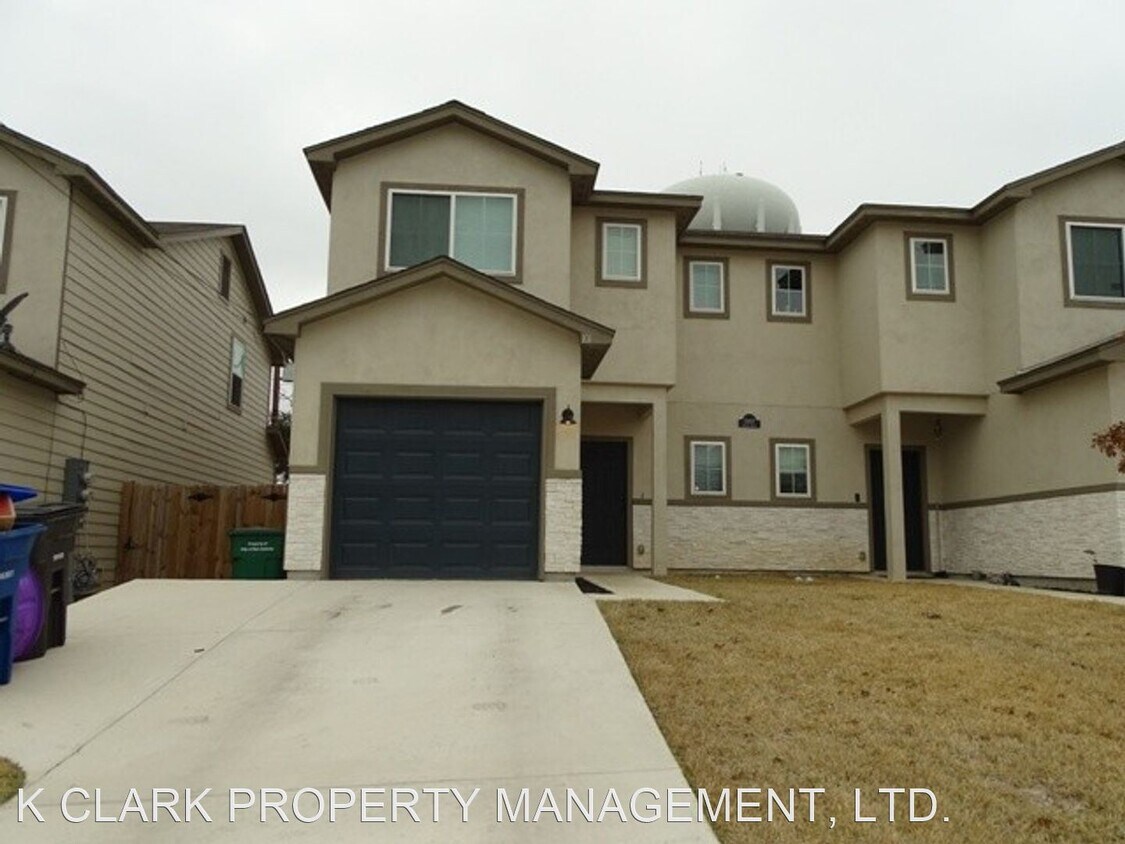 Primary Photo - 3 br, 2.5 bath House - 11107 BEL AIR DR #101