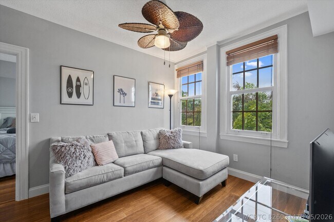 Foto del edificio - 235 Sunrise Ave