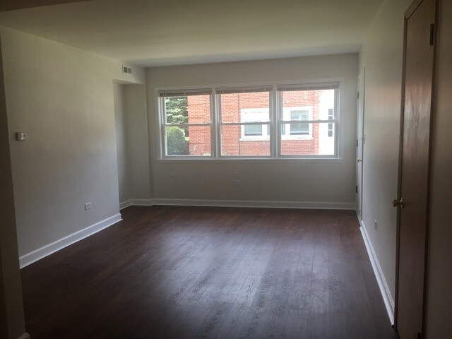 Foto del edificio - 1710 W Touhy Ave