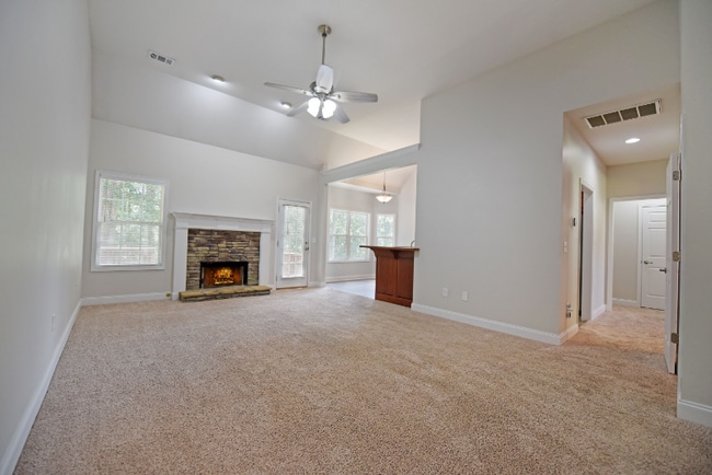 Building Photo - 4607 Enfield Dr