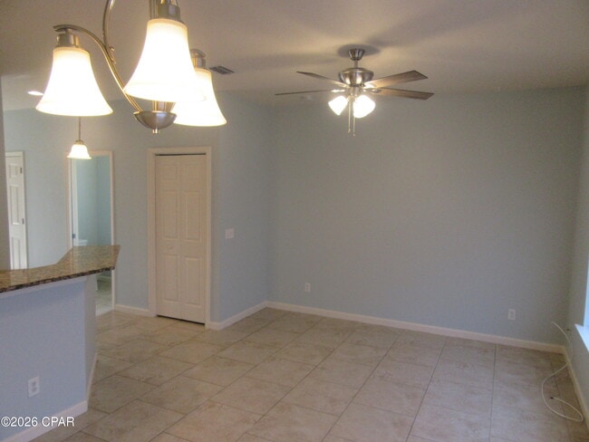 Foto del edificio - 2413 Astrid Ln