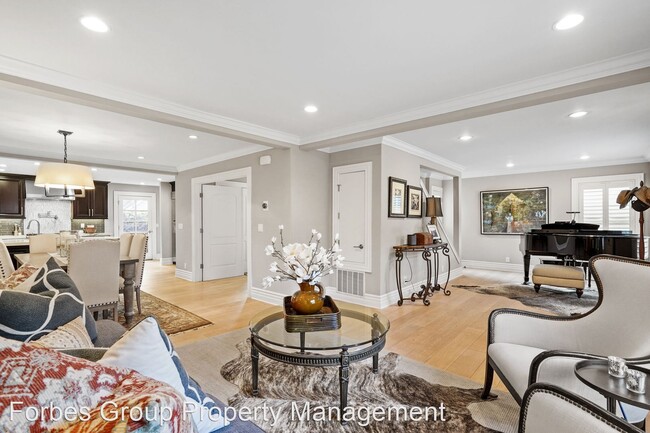 Building Photo - 4 br, 3 bath House - 12 Bayview Avenue