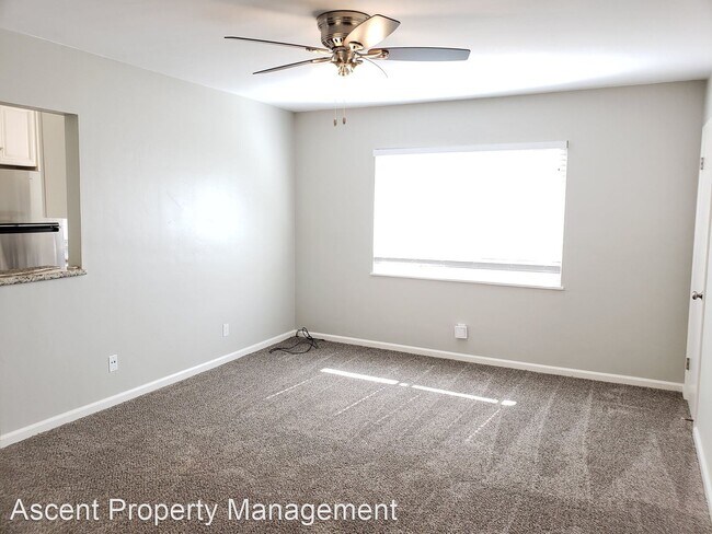 Building Photo - 441 Orange Ave