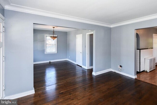 Building Photo - 2607 Fairlawn St