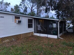 Building Photo - 15474 Mapletree Dr