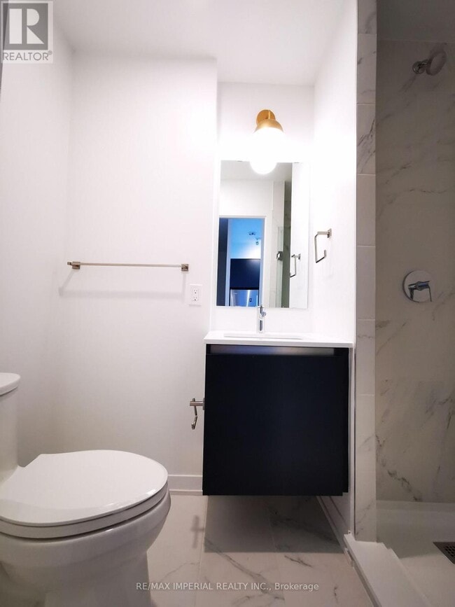 Photo du bâtiment - 395 Dundas St W