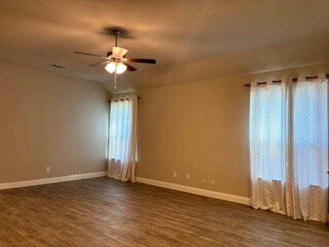 Foto del edificio - 1017 Greencove Dr