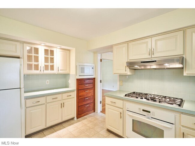 Building Photo - 620 Beaverbrook Dr