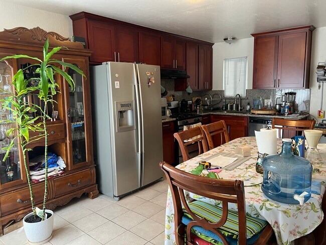Foto del edificio - 37059 Walnut St